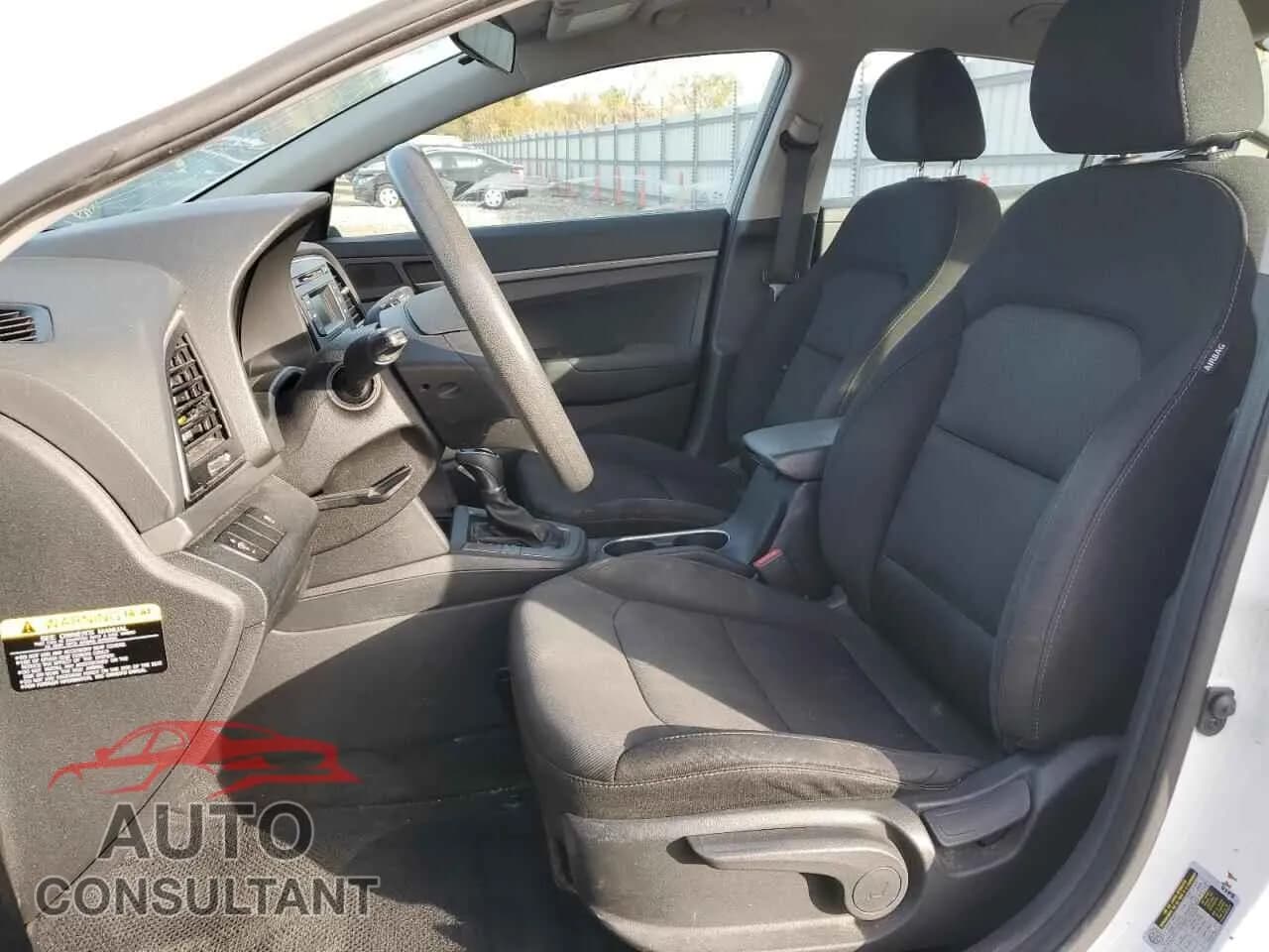 2018 HYUNDAI ELANTRA Damaged VIN 5NPD74LF8JH226716 – exterior detail 2018 HYUNDAI ELANTRA Damaged VIN 5NPD74LF8JH226716 – exterior detail