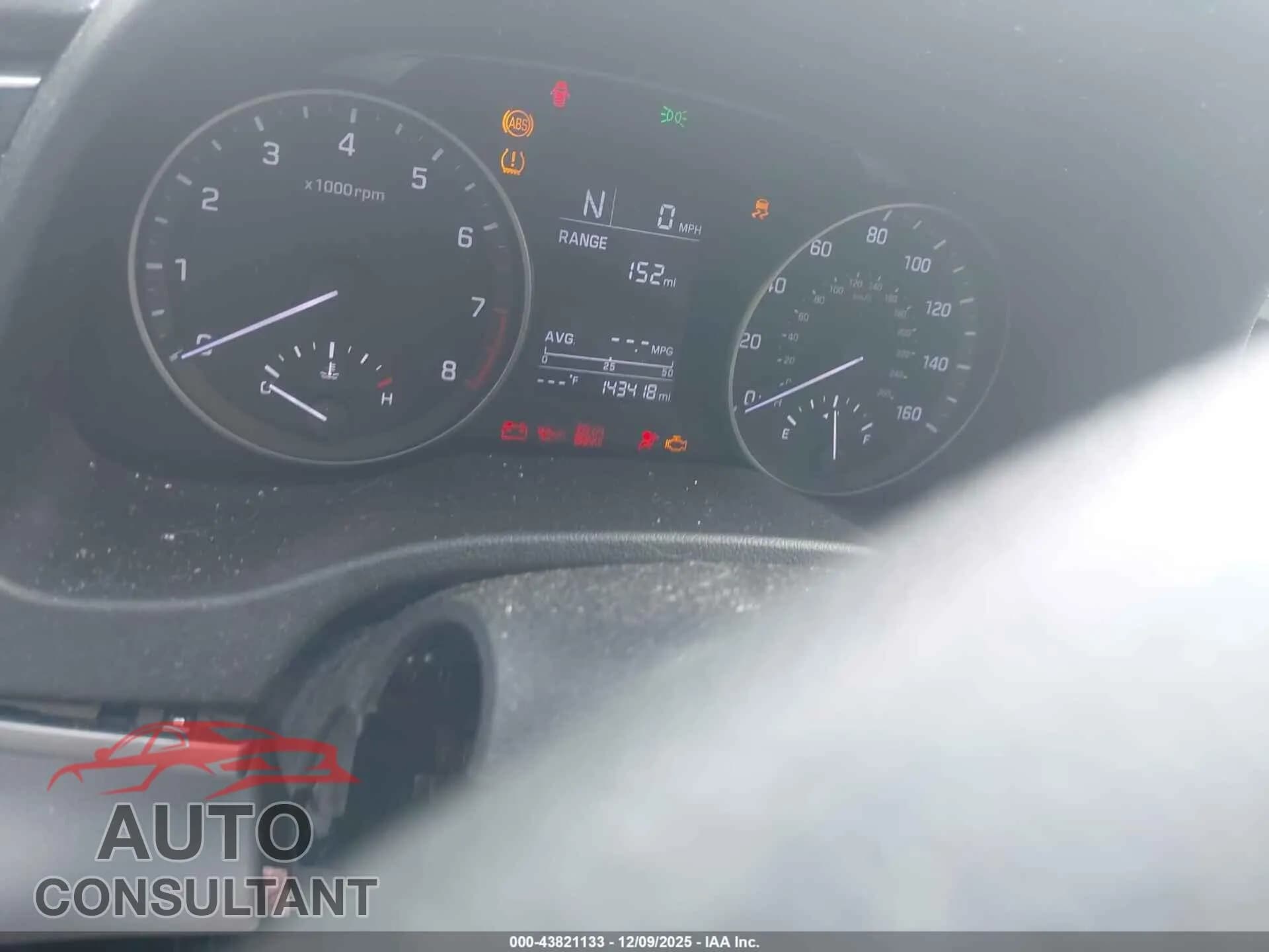 2017 HYUNDAI ELANTRA Damaged VIN 5NPD84LF8HH020173 – exterior detail 2017 HYUNDAI ELANTRA Damaged VIN 5NPD84LF8HH020173 – exterior detail