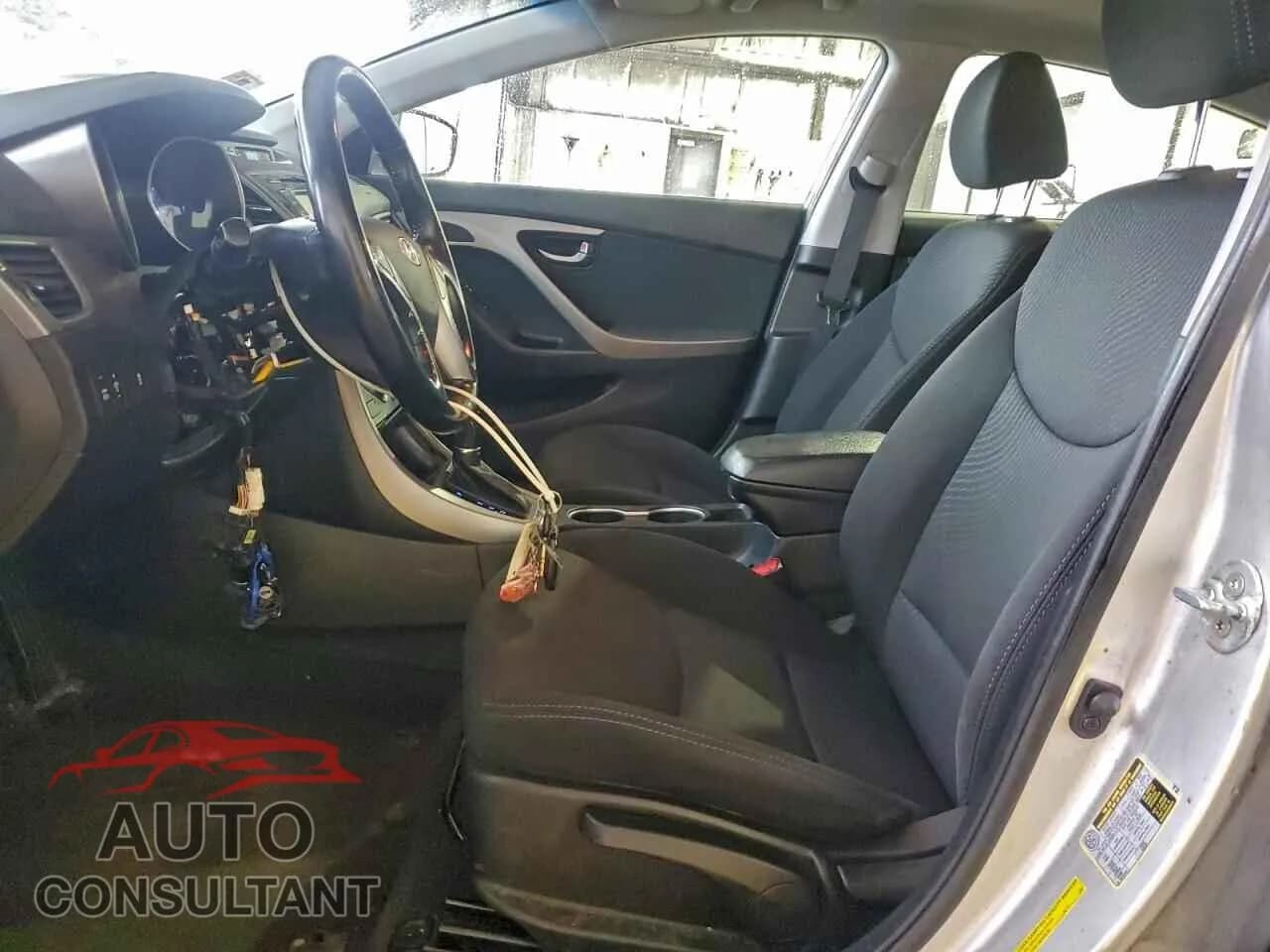 2015 HYUNDAI ELANTRA Damaged VIN 5NPDH4AE2FH626186 – exterior detail 2015 HYUNDAI ELANTRA Damaged VIN 5NPDH4AE2FH626186 – exterior detail