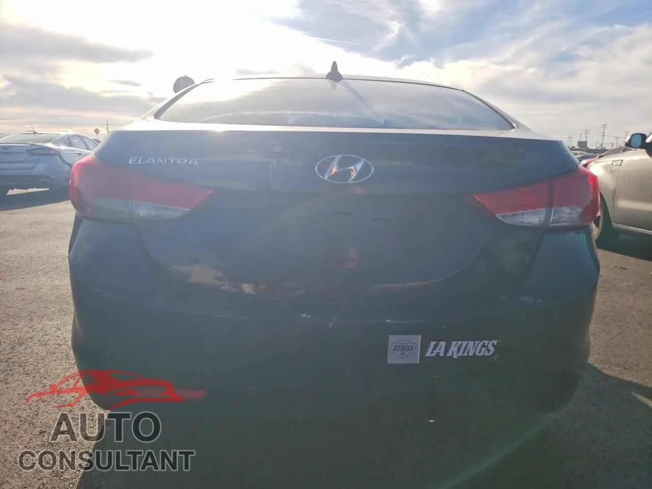 2013 HYUNDAI ELANTRA Damaged VIN 5NPDH4AE4DH375605 – engine bay 2013 HYUNDAI ELANTRA Damaged VIN 5NPDH4AE4DH375605 – engine bay