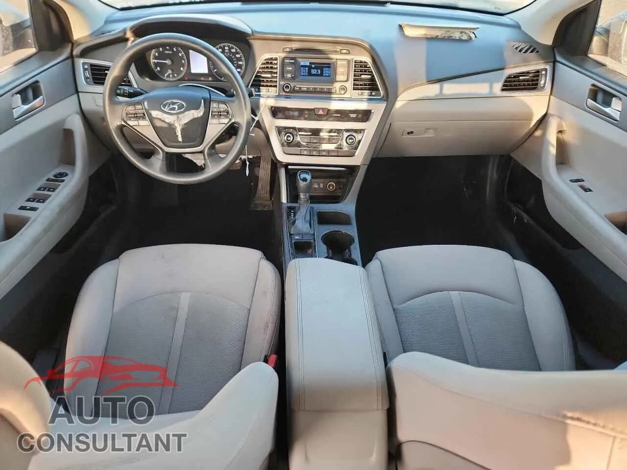 2015 HYUNDAI SONATA Damaged VIN 5NPE24AF8FH219424 – undercarriage 2015 HYUNDAI SONATA Damaged VIN 5NPE24AF8FH219424 – undercarriage