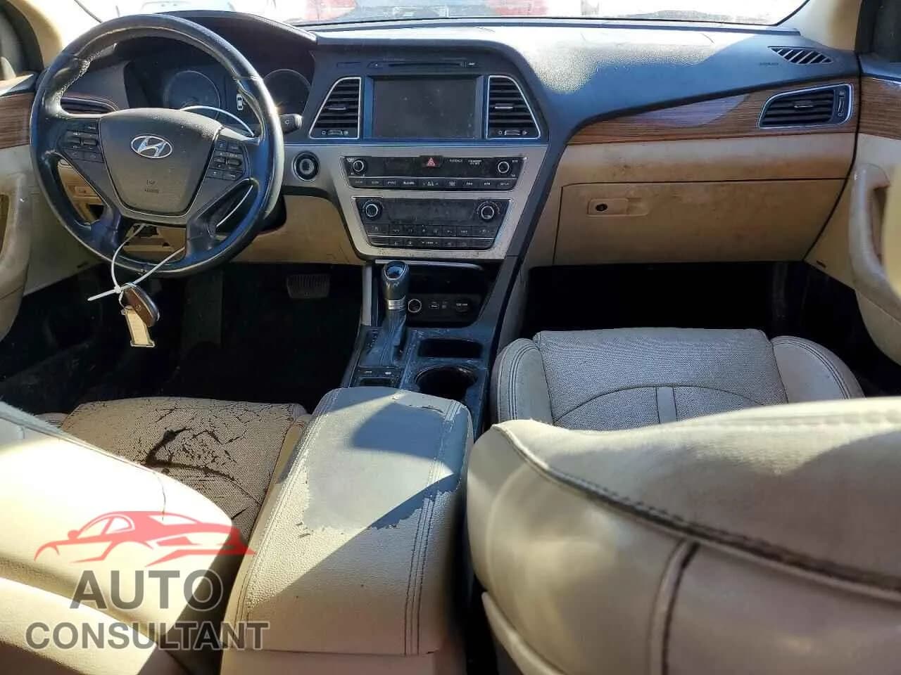 2015 HYUNDAI SONATA Damaged VIN 5NPE34AF1FH103673 – undercarriage 2015 HYUNDAI SONATA Damaged VIN 5NPE34AF1FH103673 – undercarriage