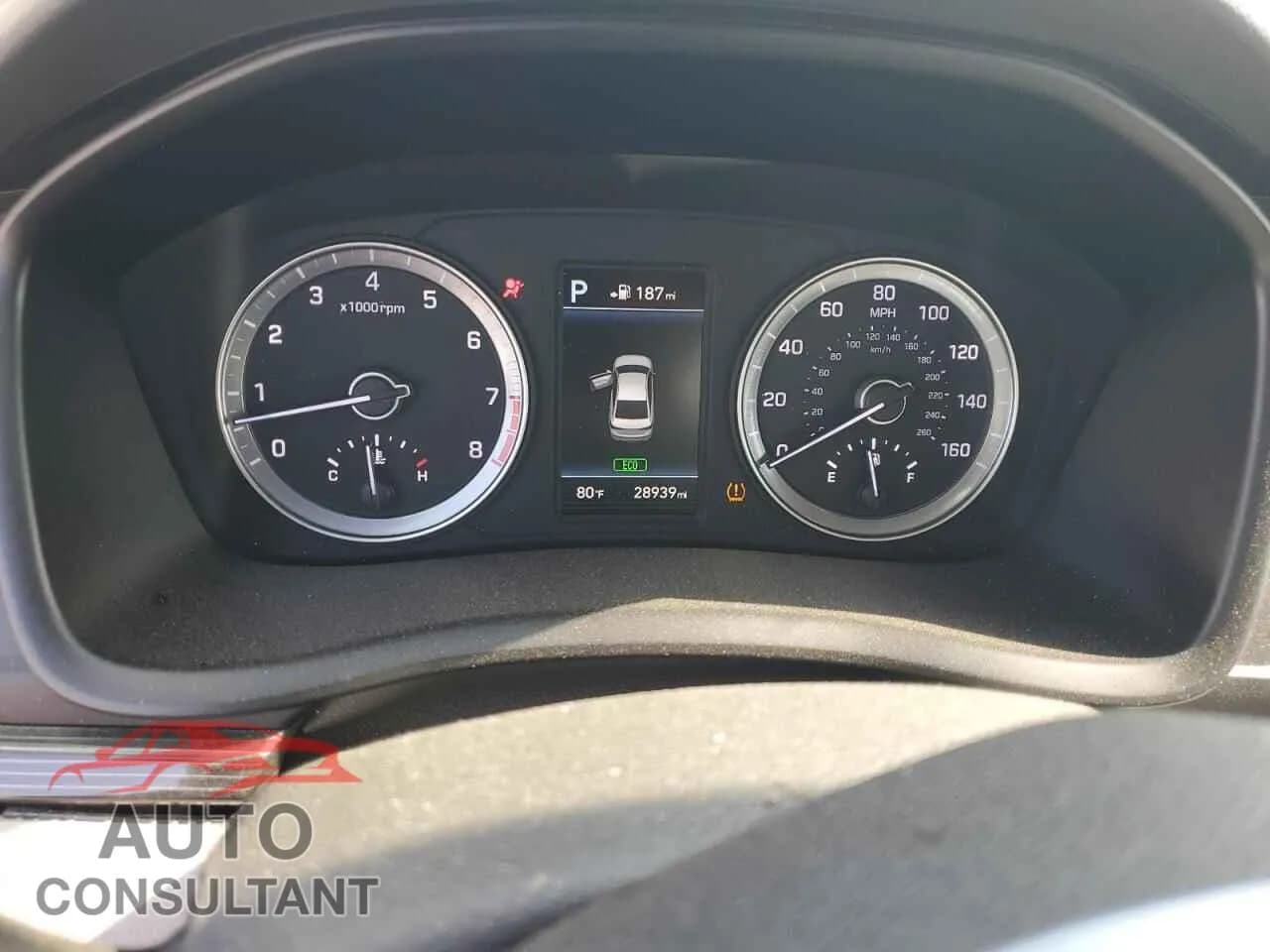 2018 HYUNDAI SONATA Damaged VIN 5NPE34AF6JH671135 – trunk area 2018 HYUNDAI SONATA Damaged VIN 5NPE34AF6JH671135 – trunk area