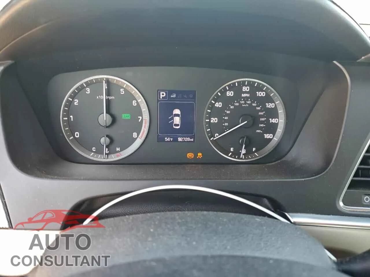 2016 HYUNDAI SONATA Damaged VIN 5NPE34AF7GH331209 – trunk area 2016 HYUNDAI SONATA Damaged VIN 5NPE34AF7GH331209 – trunk area