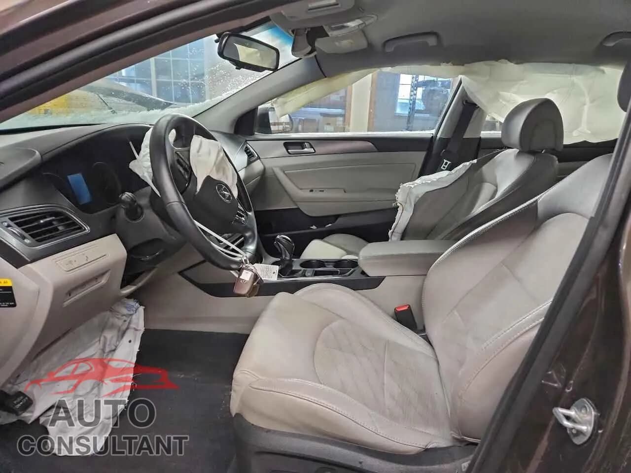 2016 HYUNDAI SONATA Damaged VIN 5NPE34AF8GH351436 – exterior detail 2016 HYUNDAI SONATA Damaged VIN 5NPE34AF8GH351436 – exterior detail