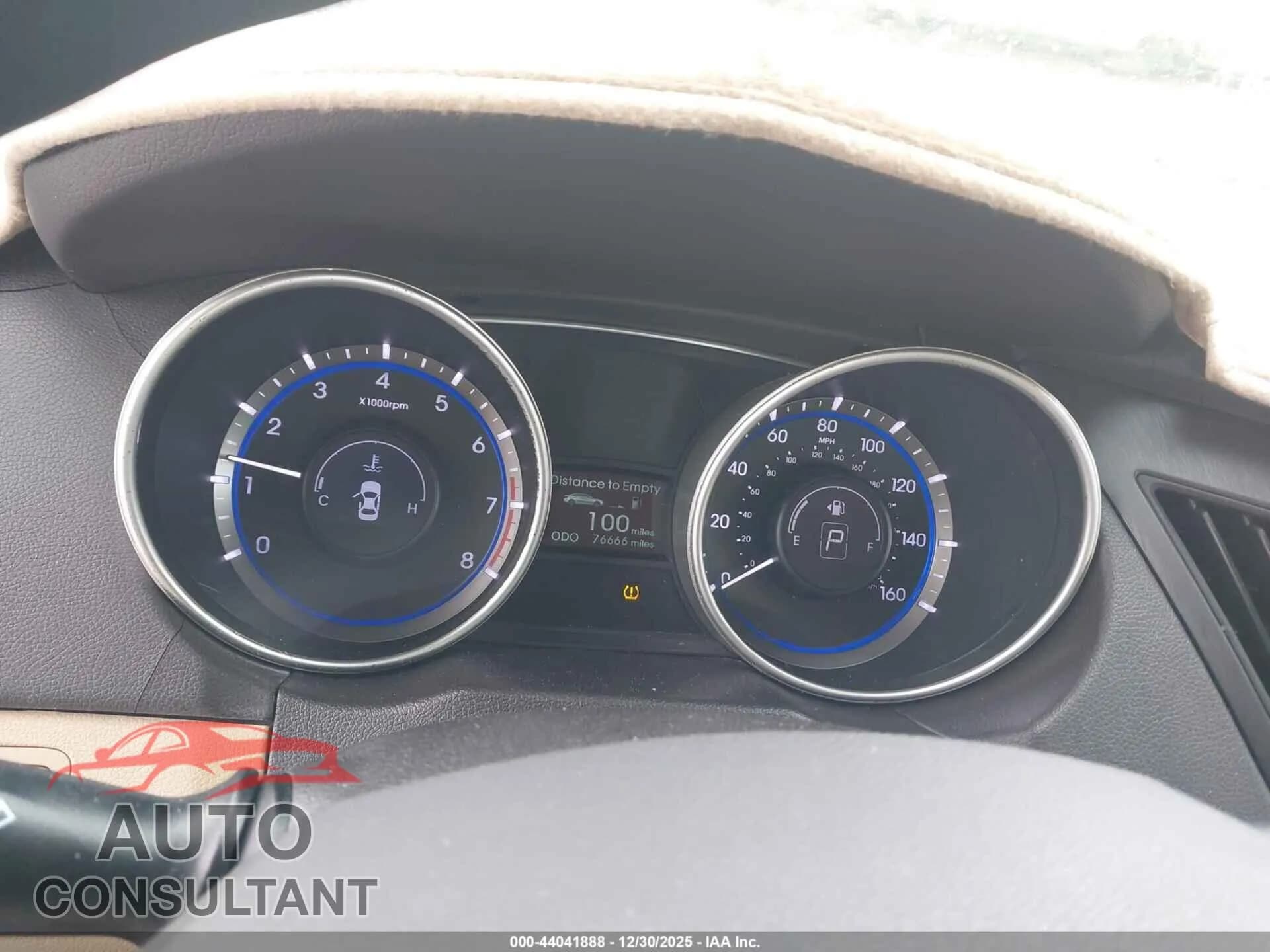 2011 HYUNDAI SONATA Damaged VIN 5NPEB4AC0BH274143 – exterior detail 2011 HYUNDAI SONATA Damaged VIN 5NPEB4AC0BH274143 – exterior detail