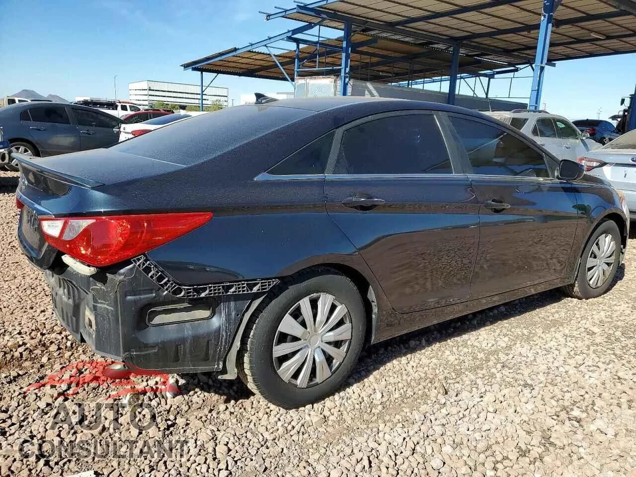 2013 HYUNDAI SONATA Damaged VIN 5NPEB4AC2DH616131 – side profile 2013 HYUNDAI SONATA Damaged VIN 5NPEB4AC2DH616131 – side profile