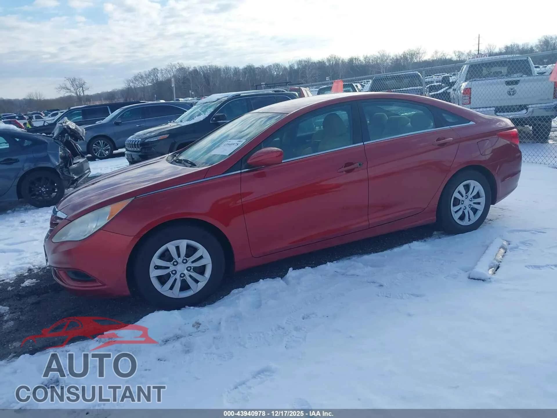 2012 HYUNDAI SONATA Damaged VIN 5NPEB4AC3CH479098 – rear exterior 2012 HYUNDAI SONATA Damaged VIN 5NPEB4AC3CH479098 – rear exterior