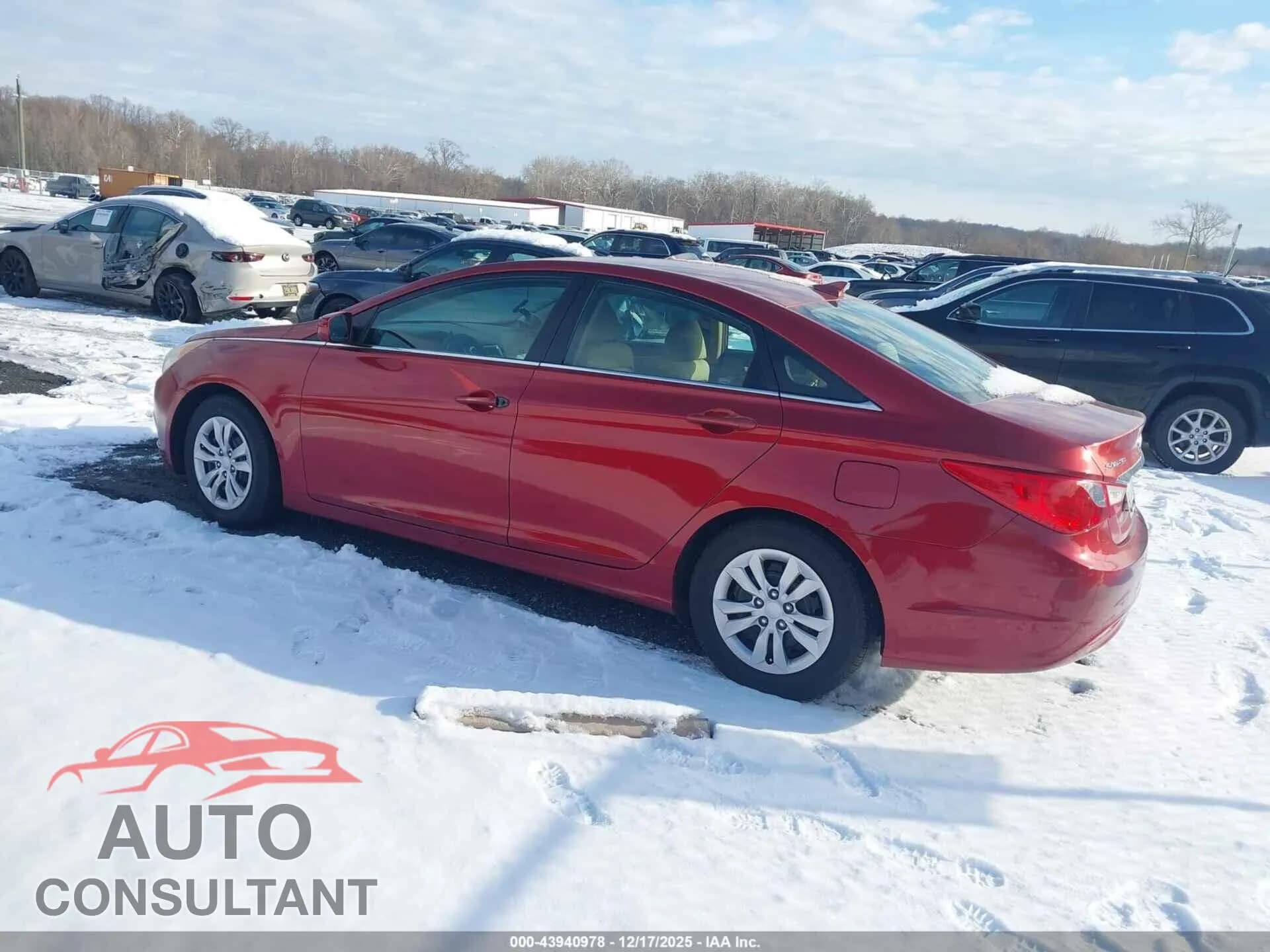 2012 HYUNDAI SONATA Damaged VIN 5NPEB4AC3CH479098 – side profile 2012 HYUNDAI SONATA Damaged VIN 5NPEB4AC3CH479098 – side profile