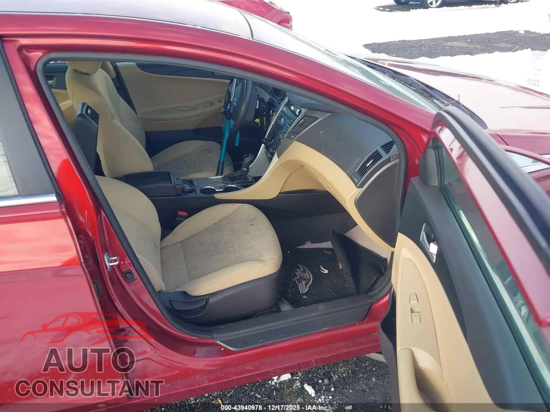 2012 HYUNDAI SONATA Damaged VIN 5NPEB4AC3CH479098 – interior seats 2012 HYUNDAI SONATA Damaged VIN 5NPEB4AC3CH479098 – interior seats