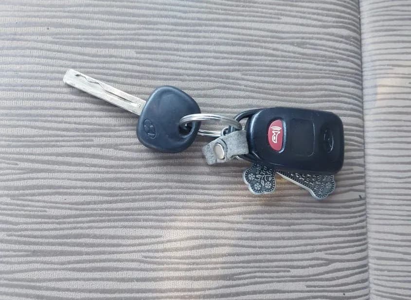 2014 HYUNDAI Sonata - VIN 5NPEB4AC3EH863269 2014 HYUNDAI Sonata VIN 5NPEB4AC3EH863269