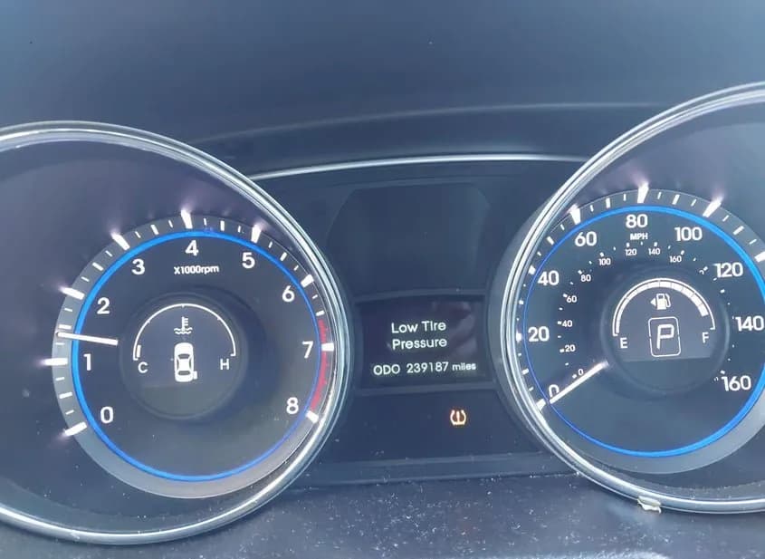 2014 HYUNDAI Sonata Used VIN 5NPEB4AC3EH863269 – rear exterior 2014 HYUNDAI Sonata Used VIN 5NPEB4AC3EH863269 – rear exterior