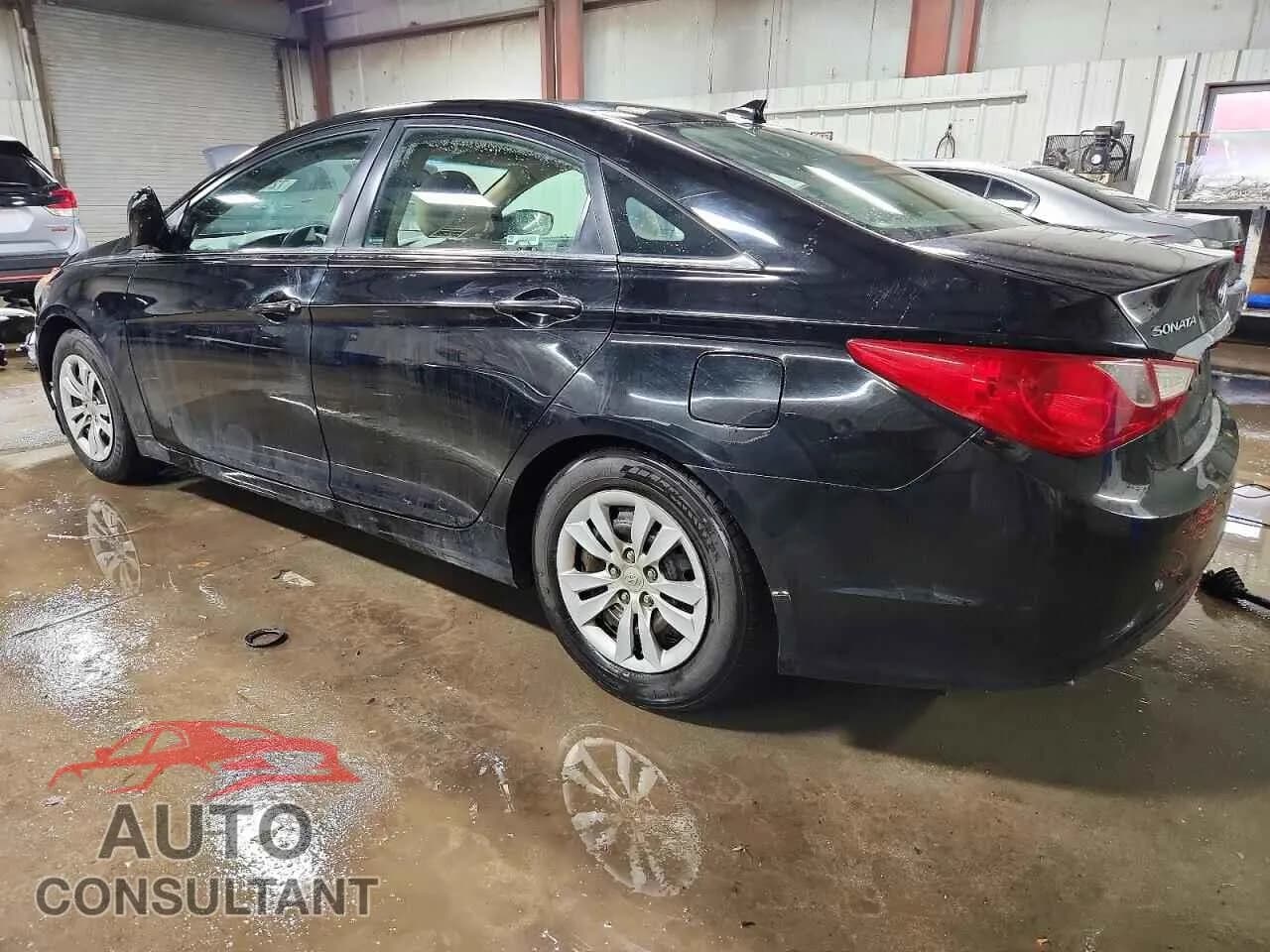 2012 HYUNDAI SONATA Damaged VIN 5NPEB4ACXCH339176 – rear exterior 2012 HYUNDAI SONATA Damaged VIN 5NPEB4ACXCH339176 – rear exterior