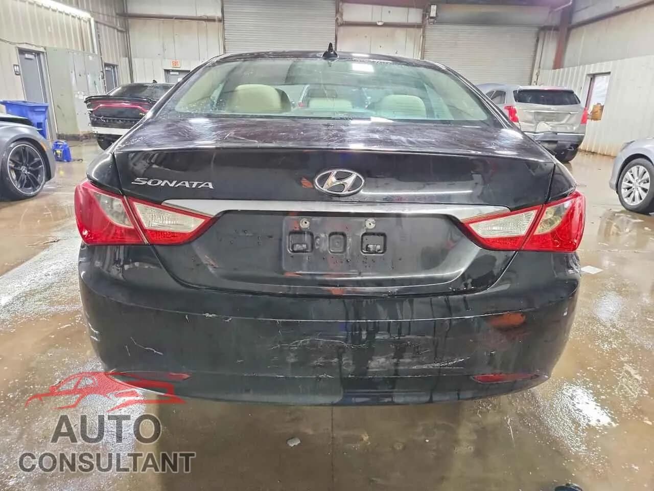 2012 HYUNDAI SONATA Damaged VIN 5NPEB4ACXCH339176 – engine bay 2012 HYUNDAI SONATA Damaged VIN 5NPEB4ACXCH339176 – engine bay