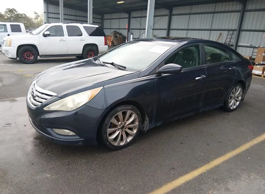 2011 HYUNDAI Sonata Used VIN 5NPEC4AC7BH156233 – side profile 2011 HYUNDAI Sonata Used VIN 5NPEC4AC7BH156233 – side profile