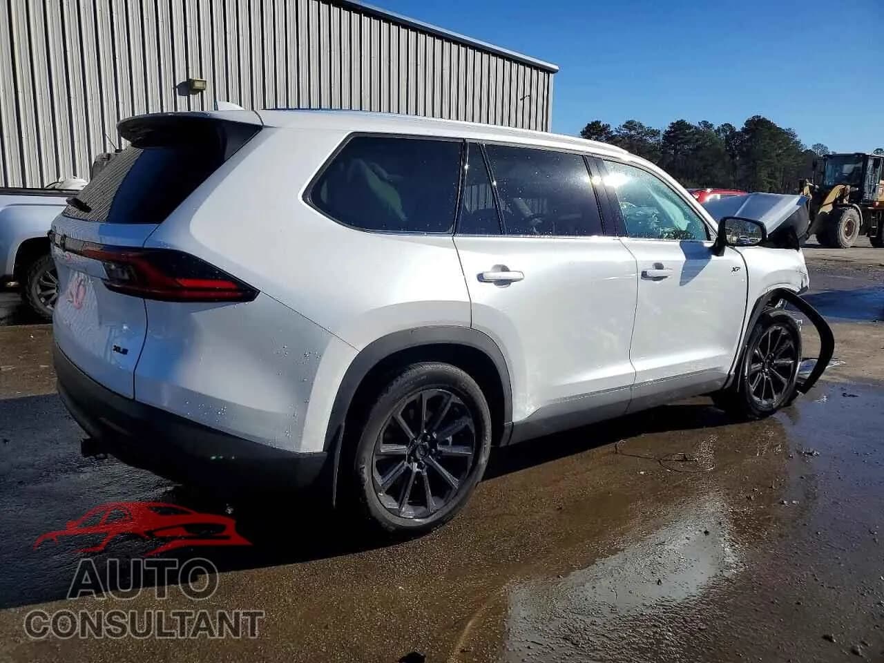 2025 TOYOTA GRAND HIGH Damaged VIN 5TDAAAA56SS026474 – side profile 2025 TOYOTA GRAND HIGH Damaged VIN 5TDAAAA56SS026474 – side profile