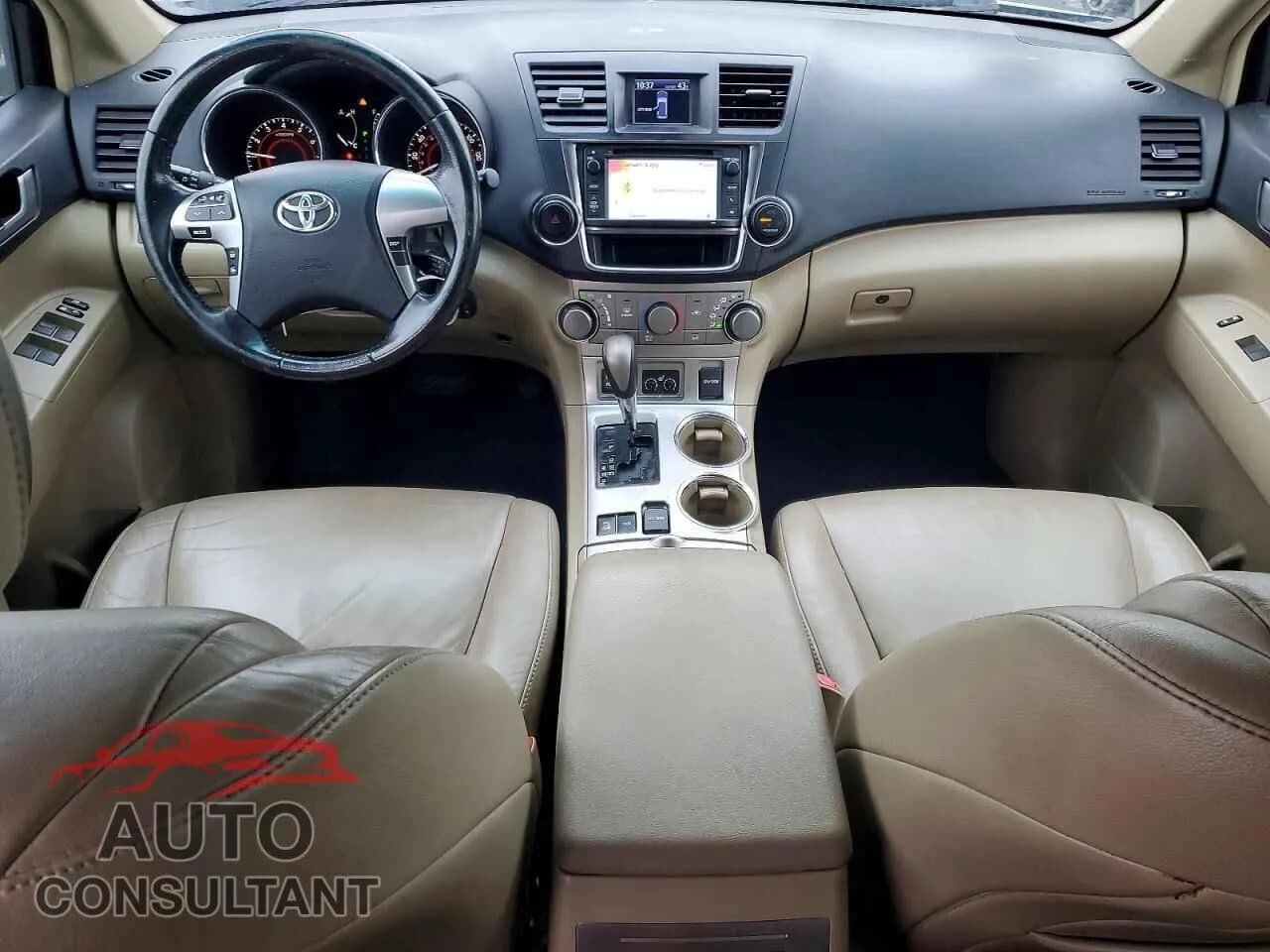 2013 TOYOTA HIGHLANDER Damaged VIN 5TDBK3EH4DS225611 – undercarriage 2013 TOYOTA HIGHLANDER Damaged VIN 5TDBK3EH4DS225611 – undercarriage