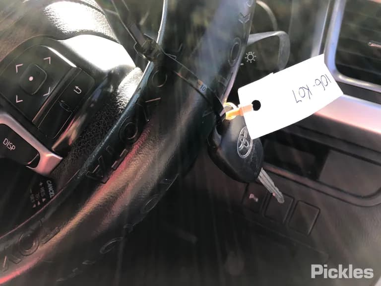 2014 Toyota Kluger Used VIN 5TDBK3FHX0S061578 – front exterior 2014 Toyota Kluger Used VIN 5TDBK3FHX0S061578 – front exterior