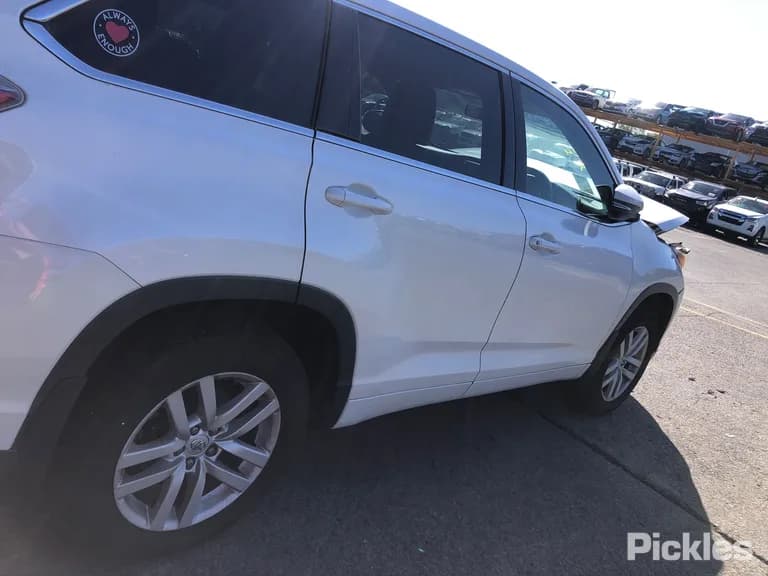 2014 Toyota Kluger Used VIN 5TDBK3FHX0S061578 – photo 13 2014 Toyota Kluger Used VIN 5TDBK3FHX0S061578 – photo 13