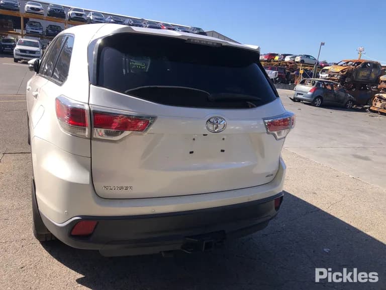 2014 Toyota Kluger Used VIN 5TDBK3FHX0S061578 – photo 15 2014 Toyota Kluger Used VIN 5TDBK3FHX0S061578 – photo 15