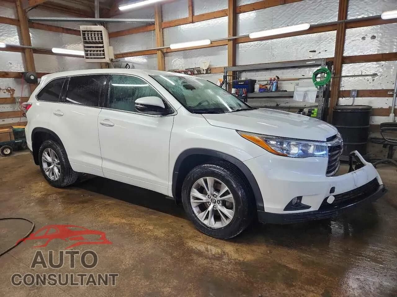 2016 TOYOTA HIGHLANDER Damaged VIN 5TDBKRFH8GS330075 – dashboard 2016 TOYOTA HIGHLANDER Damaged VIN 5TDBKRFH8GS330075 – dashboard