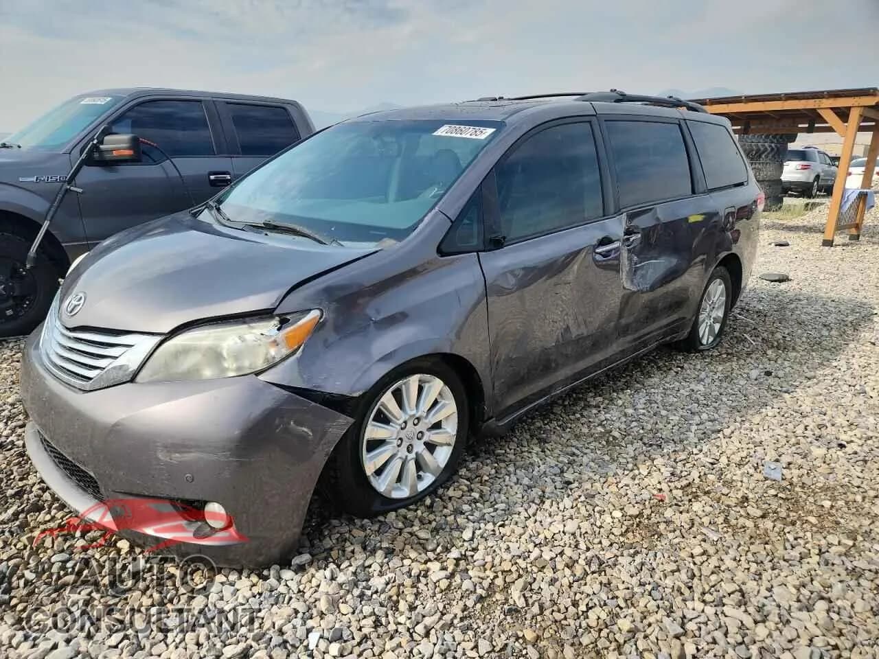 2011 TOYOTA All Models Damaged VIN 5TDDK3DC3BS011818 – front exterior 2011 TOYOTA All Models Damaged VIN 5TDDK3DC3BS011818 – front exterior