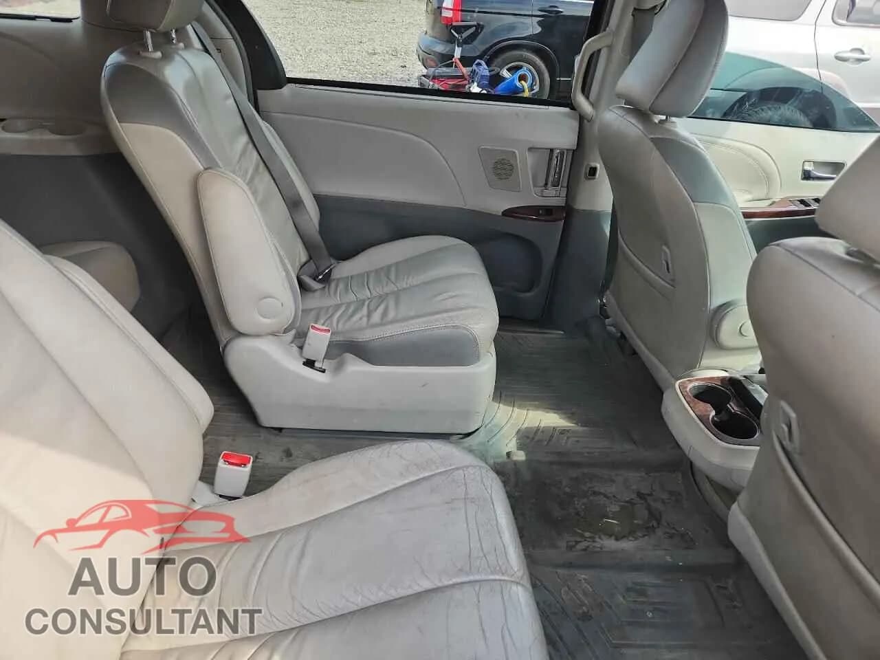 2011 TOYOTA All Models Damaged VIN 5TDDK3DC3BS011818 – odometer reading 2011 TOYOTA All Models Damaged VIN 5TDDK3DC3BS011818 – odometer reading