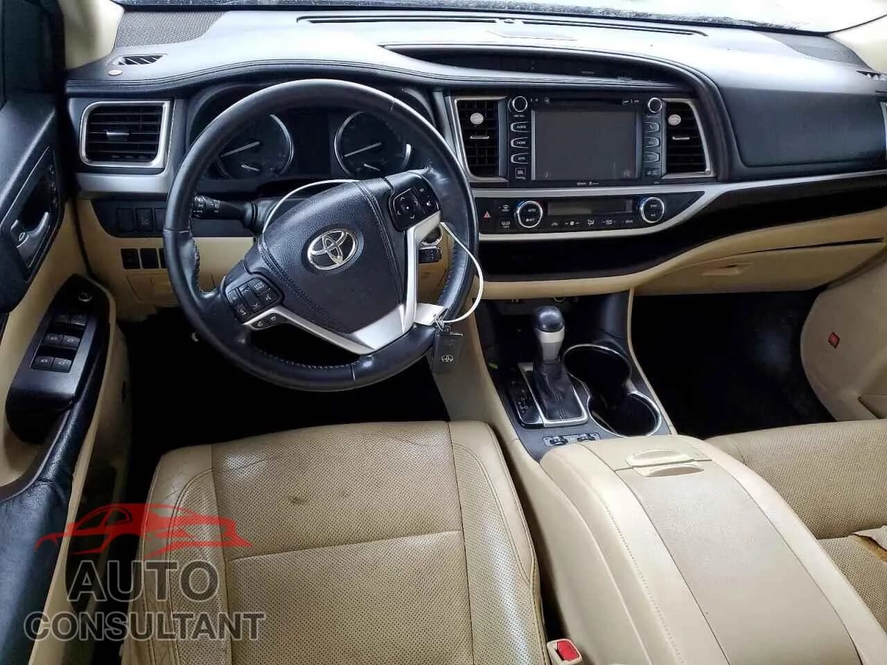 2014 TOYOTA HIGHLANDER Damaged VIN 5TDDKRFH7ES052985 – undercarriage 2014 TOYOTA HIGHLANDER Damaged VIN 5TDDKRFH7ES052985 – undercarriage