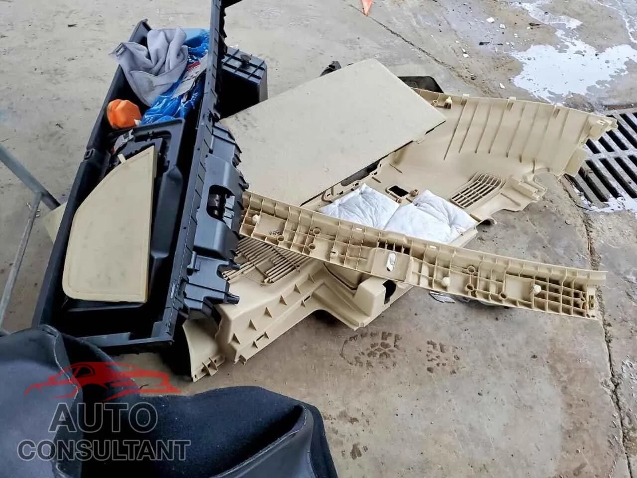 2014 TOYOTA HIGHLANDER Damaged VIN 5TDDKRFH7ES052985 – photo 13 2014 TOYOTA HIGHLANDER Damaged VIN 5TDDKRFH7ES052985 – photo 13