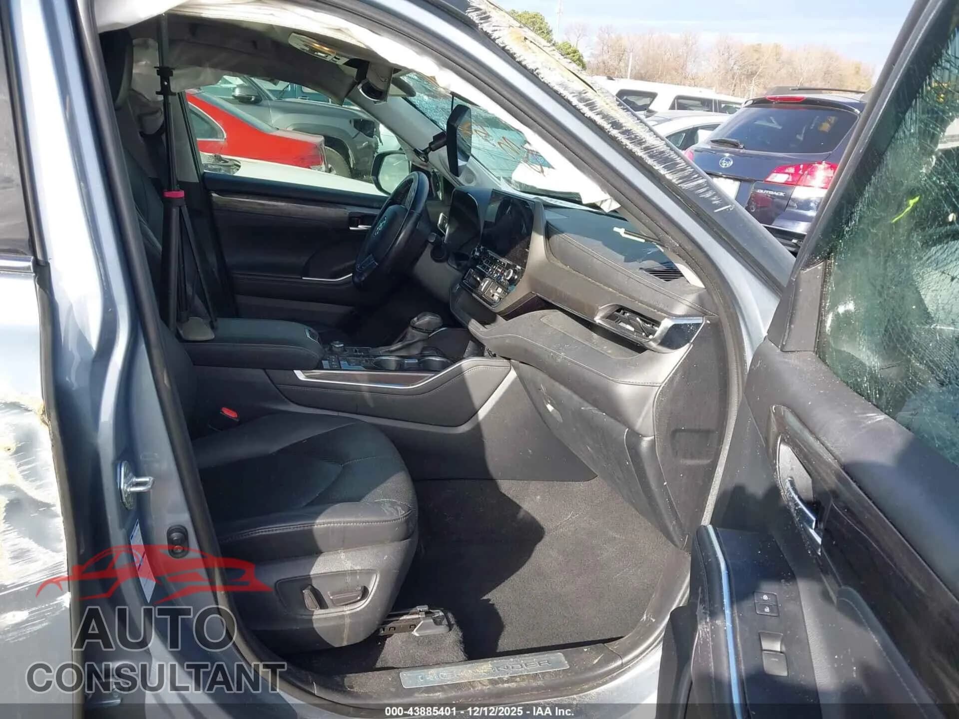 2020 TOYOTA HIGHLANDER Damaged VIN 5TDDZRBH1LS006356 – interior seats 2020 TOYOTA HIGHLANDER Damaged VIN 5TDDZRBH1LS006356 – interior seats