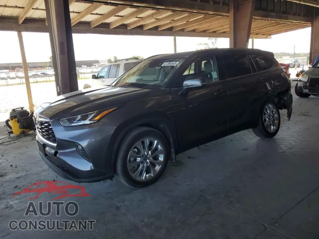 2022 TOYOTA HIGHLANDER Damaged VIN 5TDDZRBH1NS247630 – front exterior 2022 TOYOTA HIGHLANDER Damaged VIN 5TDDZRBH1NS247630 – front exterior