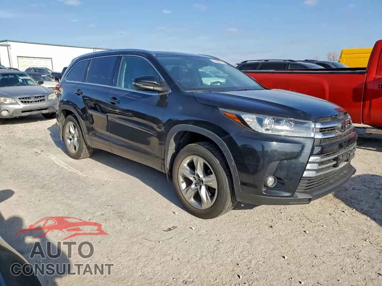 2018 TOYOTA HIGHLANDER Damaged VIN 5TDDZRFH9JS824179 – dashboard 2018 TOYOTA HIGHLANDER Damaged VIN 5TDDZRFH9JS824179 – dashboard