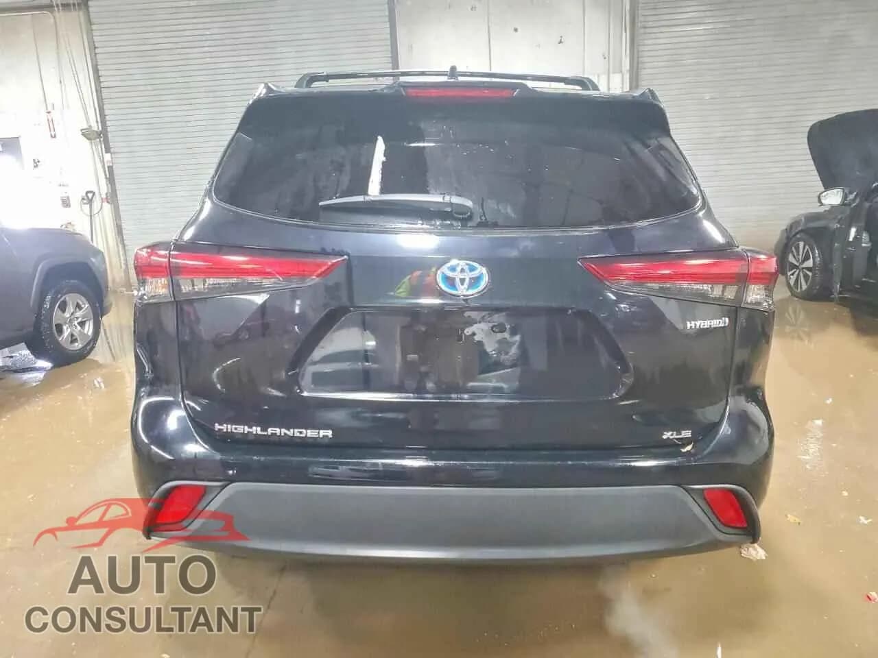 2021 TOYOTA HIGHLANDER Damaged VIN 5TDGBRCH0MS039091 – engine bay 2021 TOYOTA HIGHLANDER Damaged VIN 5TDGBRCH0MS039091 – engine bay