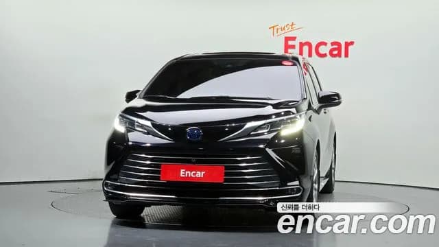 2022 Toyota Sienna 4th Gen 2.5 Hybrid 2WD Sold VIN 5TDGRKEC5NS102420 – exterior detail 2022 Toyota Sienna 4th Gen 2.5 Hybrid 2WD Sold VIN 5TDGRKEC5NS102420 – exterior detail