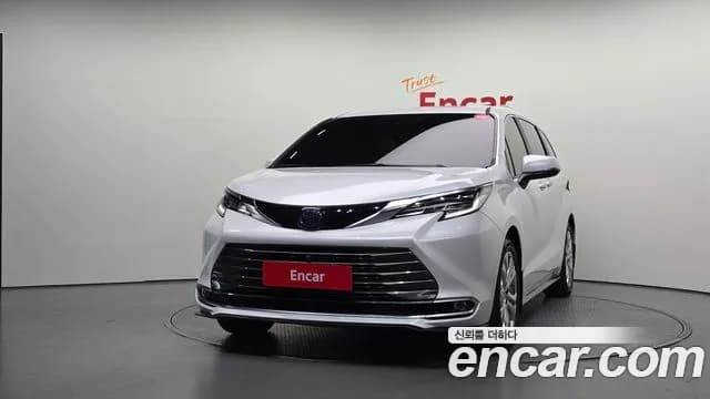 2023 Toyota Sienna 4th Gen 2.5 Hybrid 2WD Sold VIN 5TDGRKEC9PS148545 – rear exterior 2023 Toyota Sienna 4th Gen 2.5 Hybrid 2WD Sold VIN 5TDGRKEC9PS148545 – rear exterior