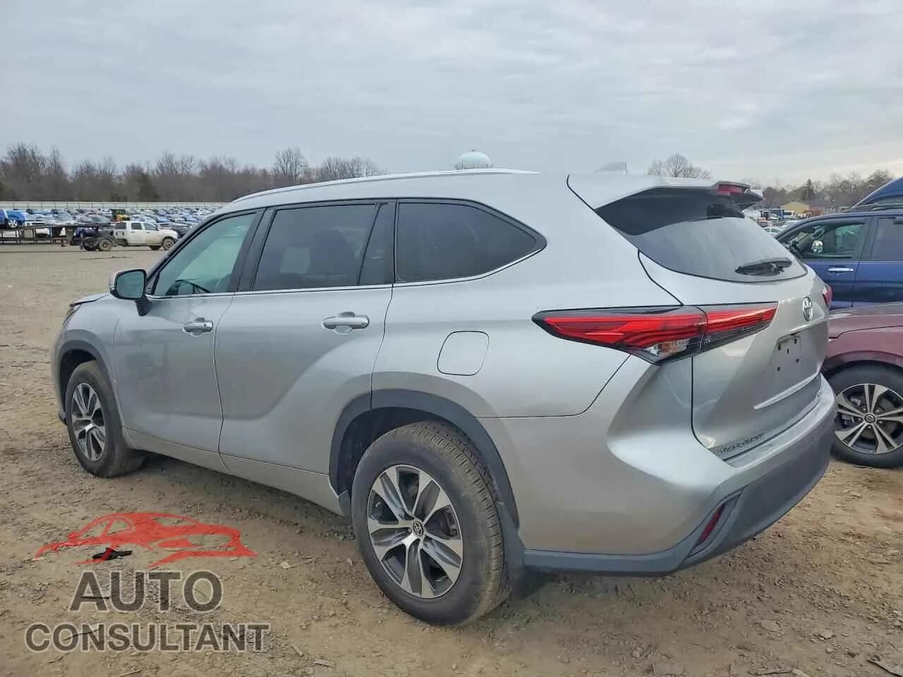 2021 TOYOTA HIGHLANDER Used VIN 5TDGZRBH2MS081968 – rear exterior 2021 TOYOTA HIGHLANDER Used VIN 5TDGZRBH2MS081968 – rear exterior