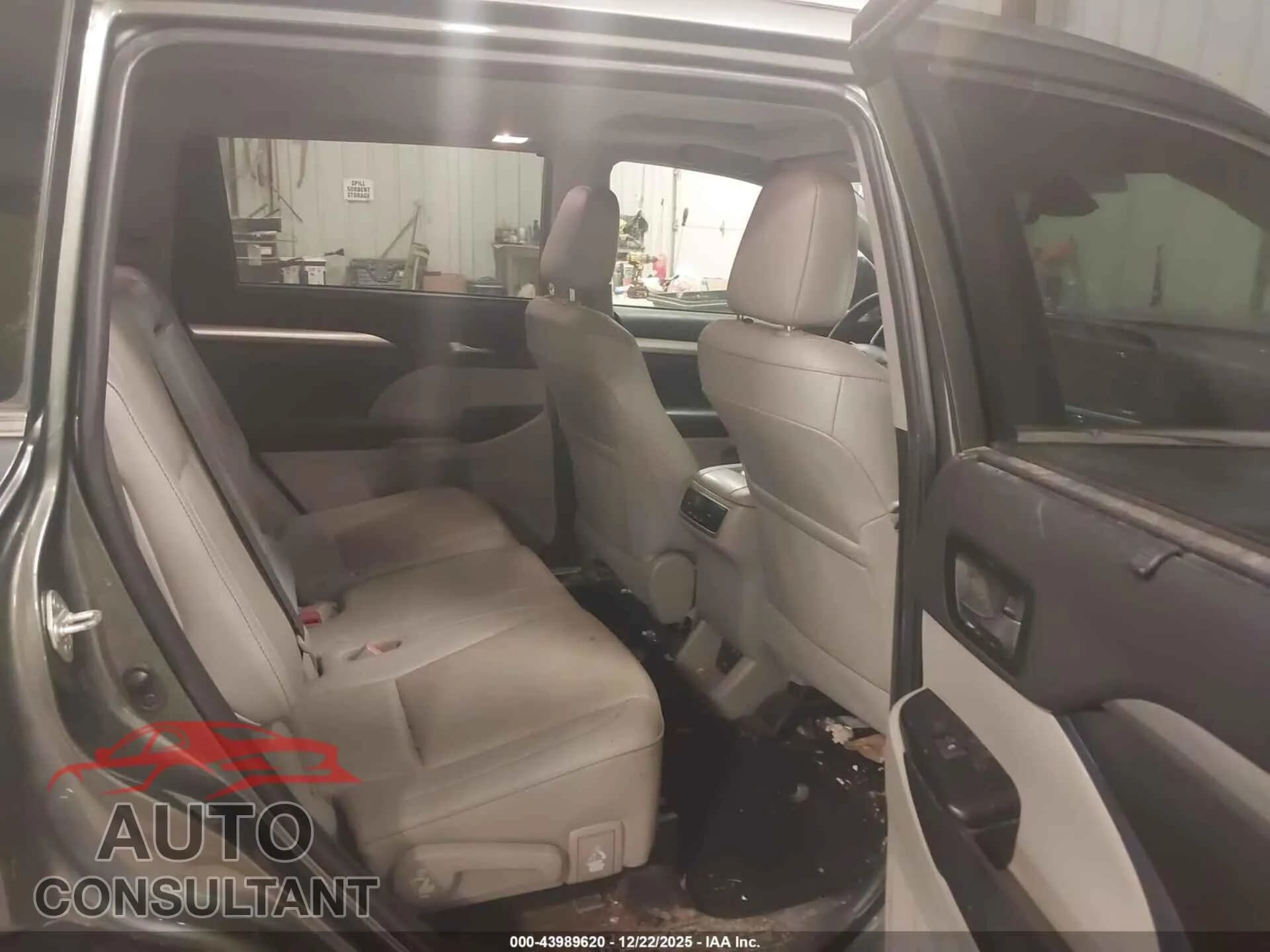 2019 TOYOTA HIGHLANDER HYBRID Damaged VIN 5TDJGRFHXKS075340 – undercarriage 2019 TOYOTA HIGHLANDER HYBRID Damaged VIN 5TDJGRFHXKS075340 – undercarriage