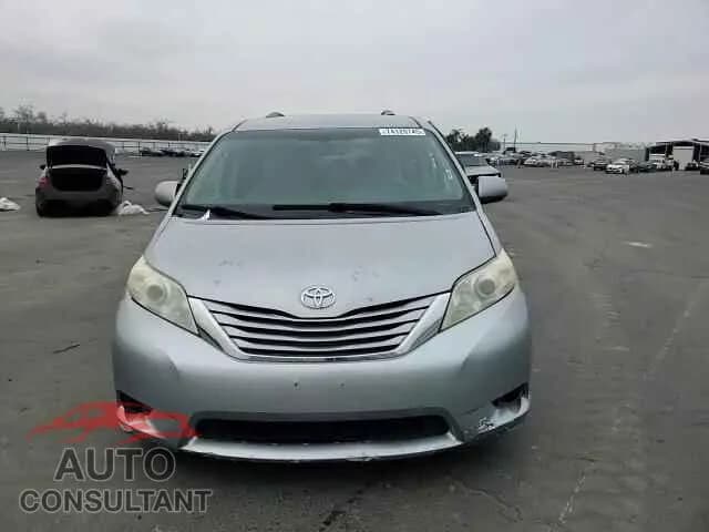 2015 TOYOTA All Models Damaged VIN 5TDKK3DC2FS573299 – photo 15 2015 TOYOTA All Models Damaged VIN 5TDKK3DC2FS573299 – photo 15