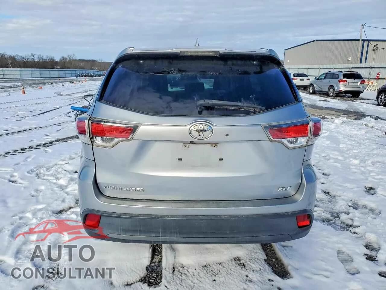 2015 TOYOTA HIGHLANDER Damaged VIN 5TDKKRFH6FS115664 – engine bay 2015 TOYOTA HIGHLANDER Damaged VIN 5TDKKRFH6FS115664 – engine bay