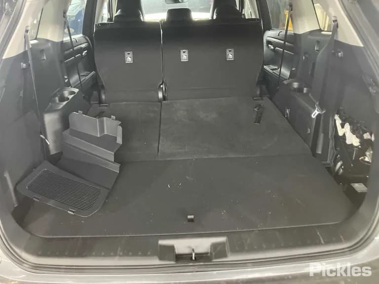 2025 Toyota Kluger Used VIN 5TDLB3CH30S681083 – odometer reading 2025 Toyota Kluger Used VIN 5TDLB3CH30S681083 – odometer reading