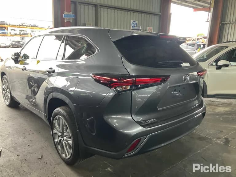 2025 Toyota Kluger Used VIN 5TDLB3CH30S681083 – photo 15 2025 Toyota Kluger Used VIN 5TDLB3CH30S681083 – photo 15