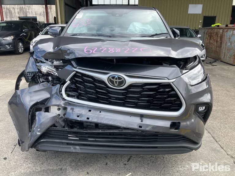 2025 Toyota Kluger Used VIN 5TDLB3CHX0S645861 – photo 16 2025 Toyota Kluger Used VIN 5TDLB3CHX0S645861 – photo 16