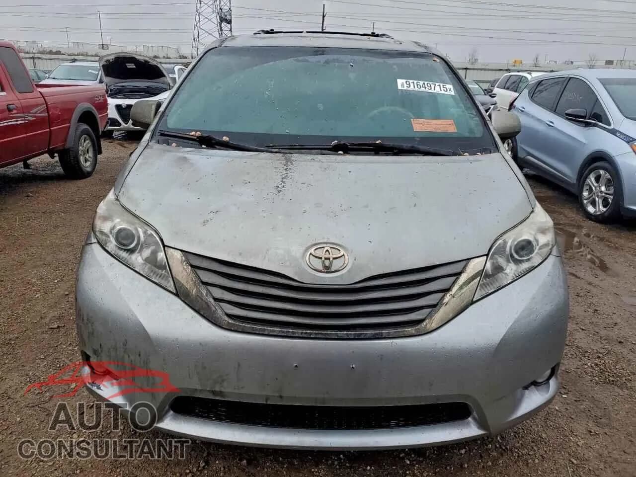 2014 TOYOTA All Models Damaged VIN 5TDYK3DCXES424485 – interior seats 2014 TOYOTA All Models Damaged VIN 5TDYK3DCXES424485 – interior seats