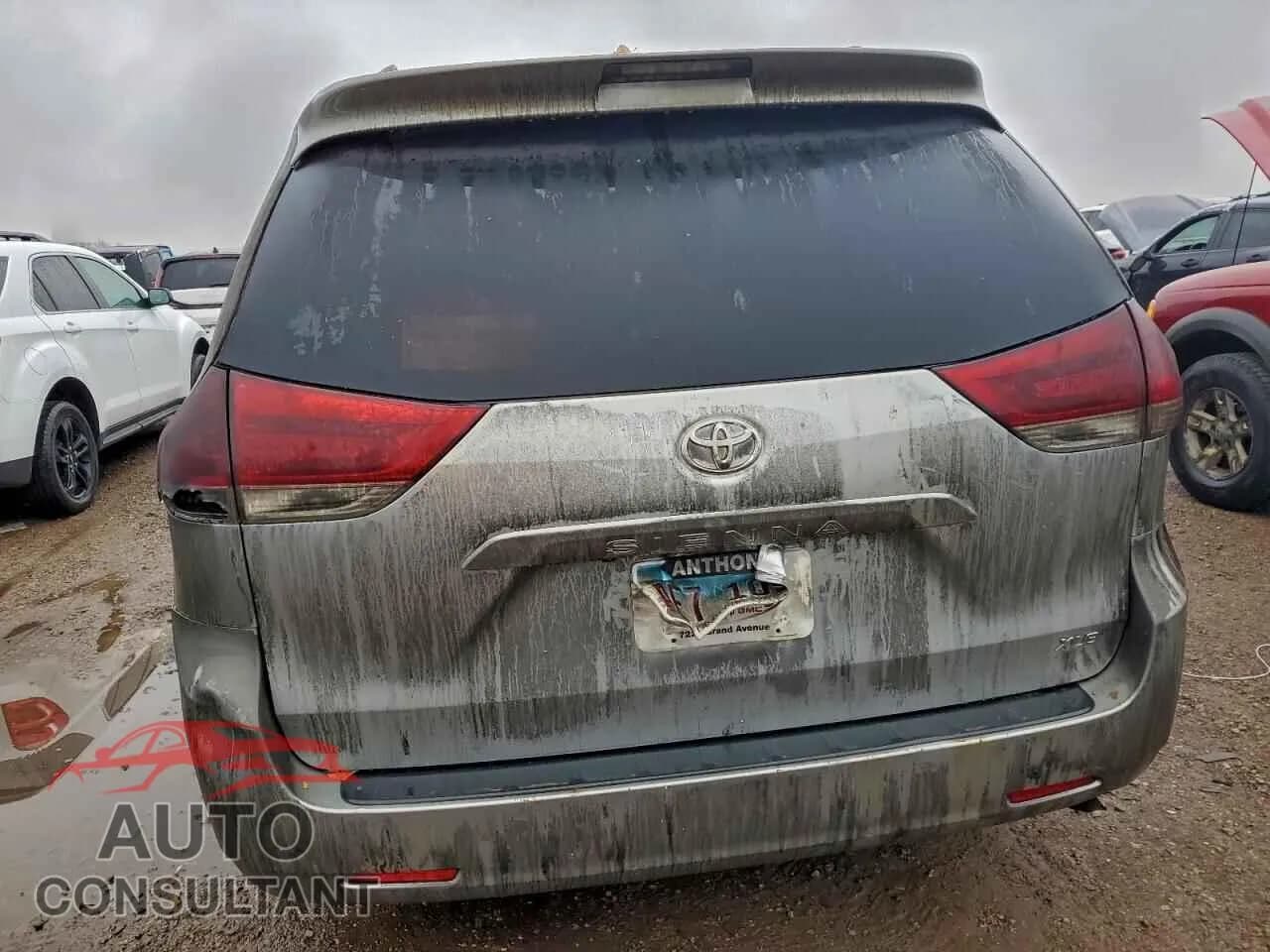 2014 TOYOTA All Models Damaged VIN 5TDYK3DCXES424485 – engine bay 2014 TOYOTA All Models Damaged VIN 5TDYK3DCXES424485 – engine bay