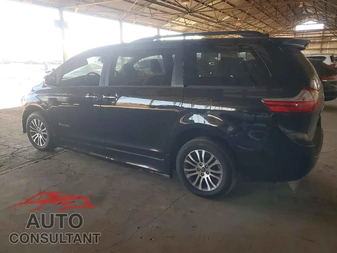 2018 TOYOTA All Models Damaged VIN 5TDYZ3DC2JS944122 – rear exterior 2018 TOYOTA All Models Damaged VIN 5TDYZ3DC2JS944122 – rear exterior