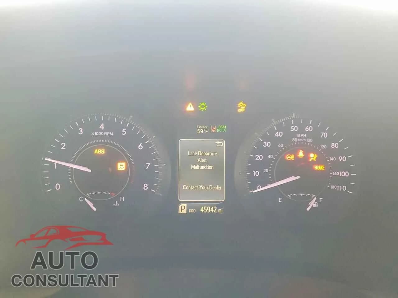 2018 TOYOTA All Models Damaged VIN 5TDYZ3DC2JS944122 – trunk area 2018 TOYOTA All Models Damaged VIN 5TDYZ3DC2JS944122 – trunk area