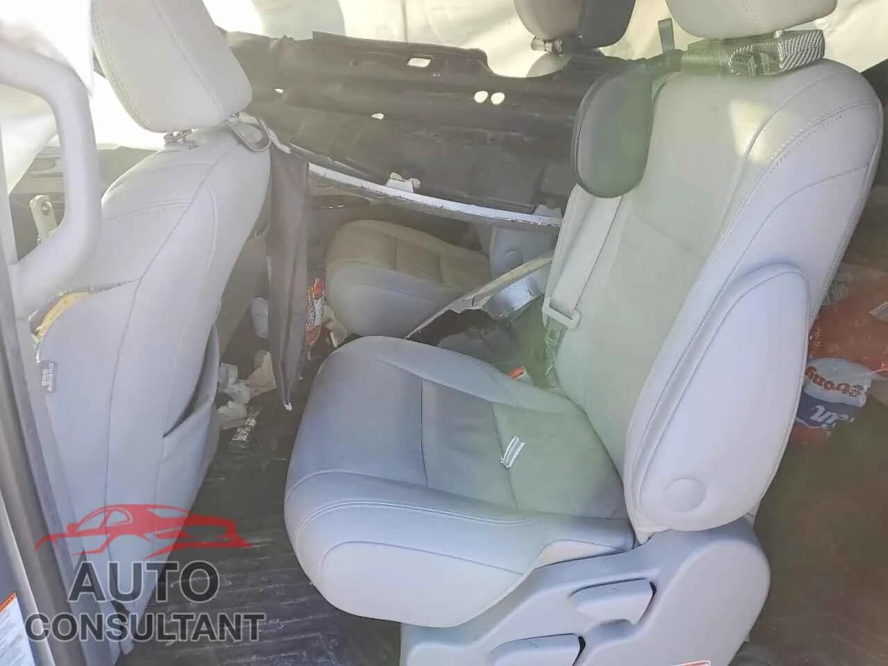 2017 TOYOTA All Models Damaged VIN 5TDYZ3DC6HS868446 – photo 11 2017 TOYOTA All Models Damaged VIN 5TDYZ3DC6HS868446 – photo 11