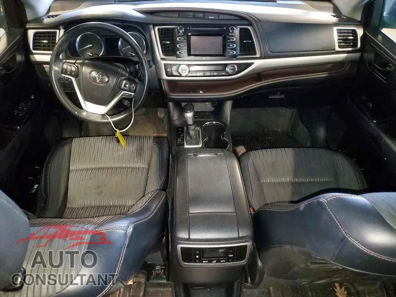 2015 TOYOTA HIGHLANDER Damaged VIN 5TDZKRFH4FS039568 – undercarriage 2015 TOYOTA HIGHLANDER Damaged VIN 5TDZKRFH4FS039568 – undercarriage