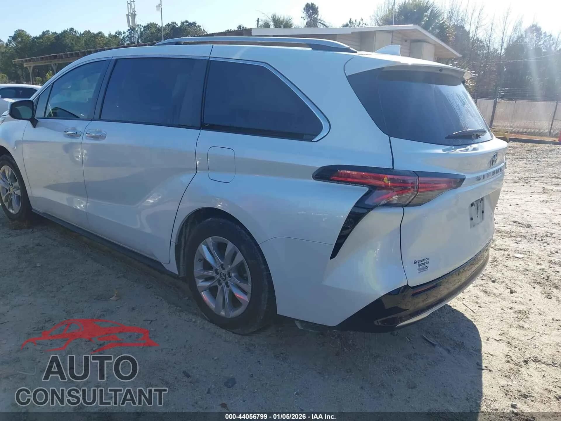 2022 TOYOTA SIENNA Damaged VIN 5TDZRKEC4NS110307 – side profile 2022 TOYOTA SIENNA Damaged VIN 5TDZRKEC4NS110307 – side profile