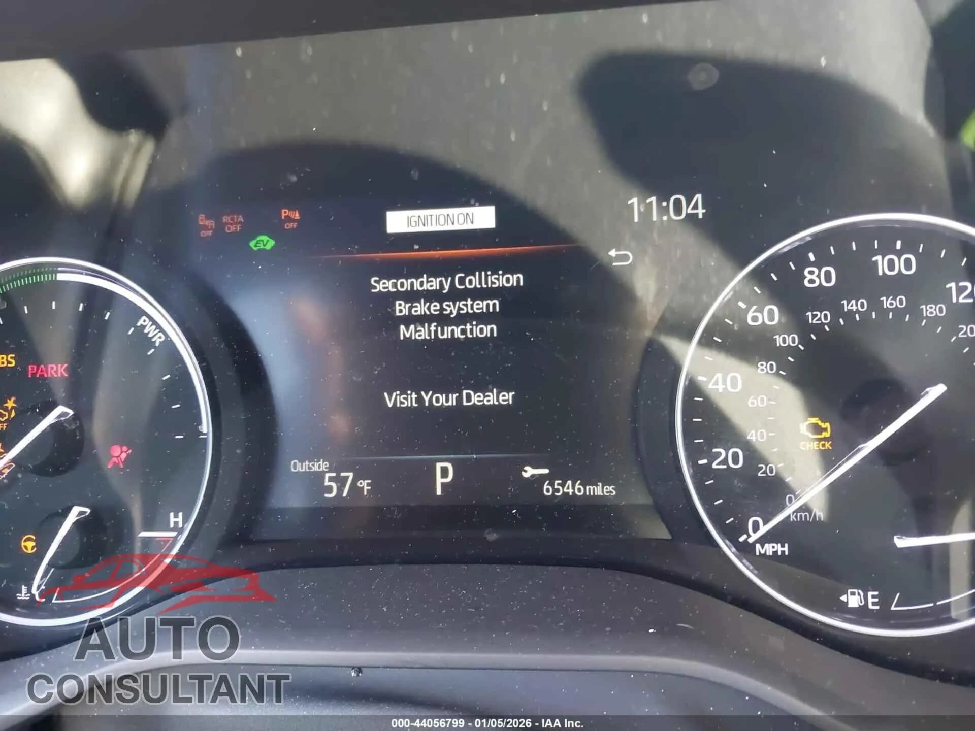 2022 TOYOTA SIENNA Damaged VIN 5TDZRKEC4NS110307 – exterior detail 2022 TOYOTA SIENNA Damaged VIN 5TDZRKEC4NS110307 – exterior detail